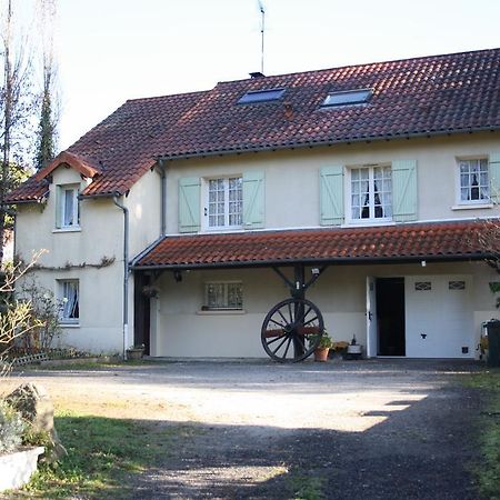 Chambre D'Hotes Les Chenes Chaptelat Esterno foto