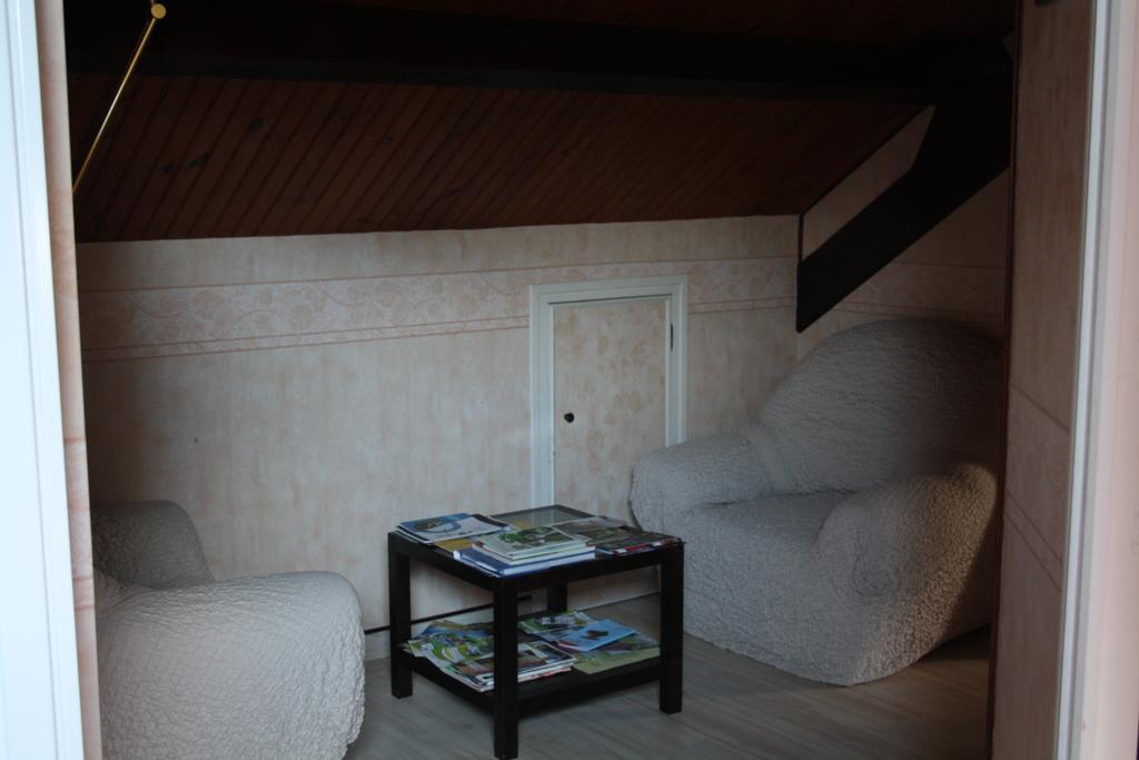 Chambre D'Hotes Les Chenes Chaptelat Camera foto